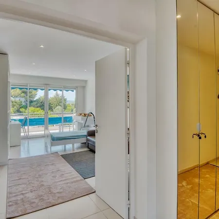 Spacious With Sea View *