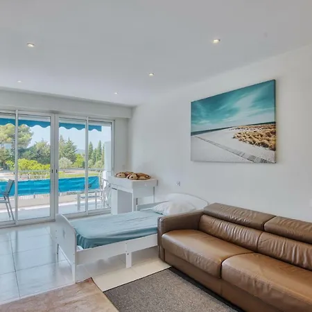 Spacious With Sea View 公寓 昂蒂布