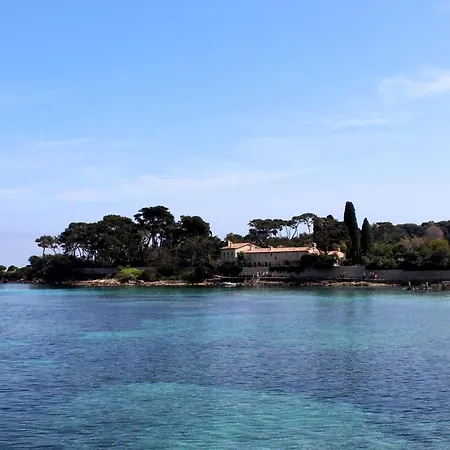 Spacious With Sea View *
