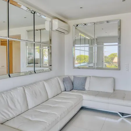 Апартаменты Spacious With Sea View Антиб